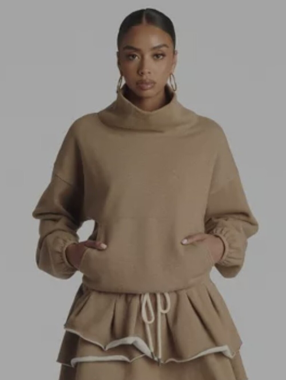 KBB by Kahlana “The Funnel Sweatshirt” Camel XL – Cozy Funnel Neck Pullover